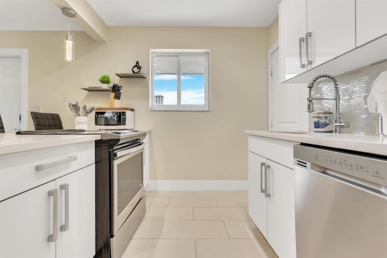 Bright Pompano Beach With Pool Access Buitenkant foto